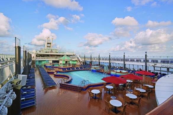 NCL Norwegian Pearl Pool Deck.jpeg
